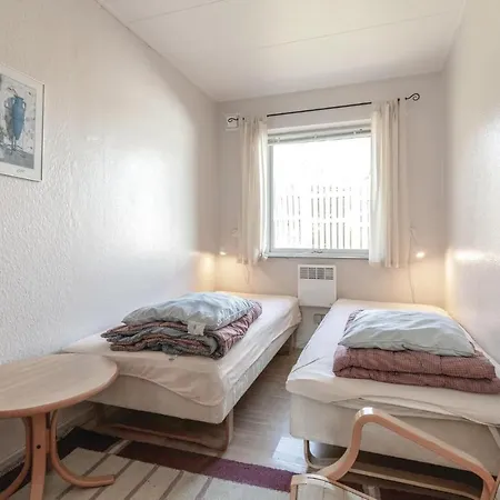 Two-Bedroom Apartment In Allinge Apartamento